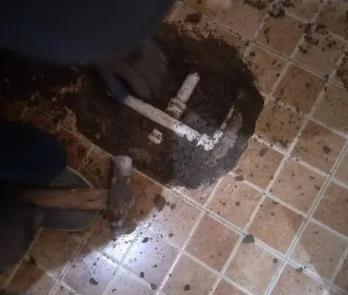 平凉卫生间漏水维修公司为您分享下卫生间渗水如何处理及注意事项